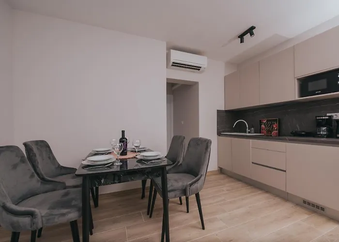 Virgine Maria I Apartment