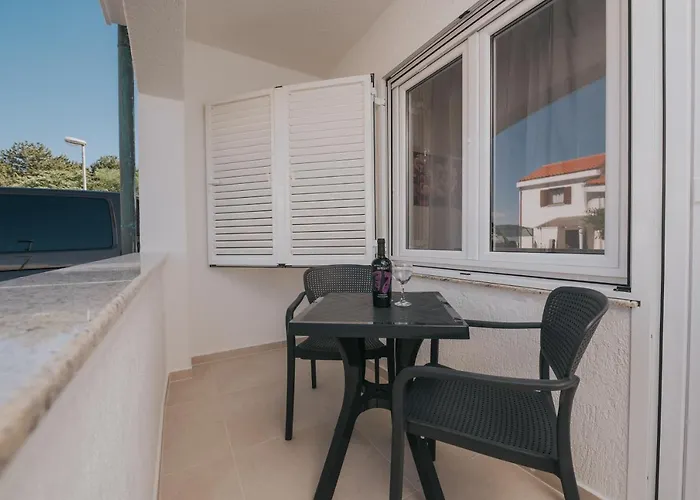Virgine Maria I Apartment *