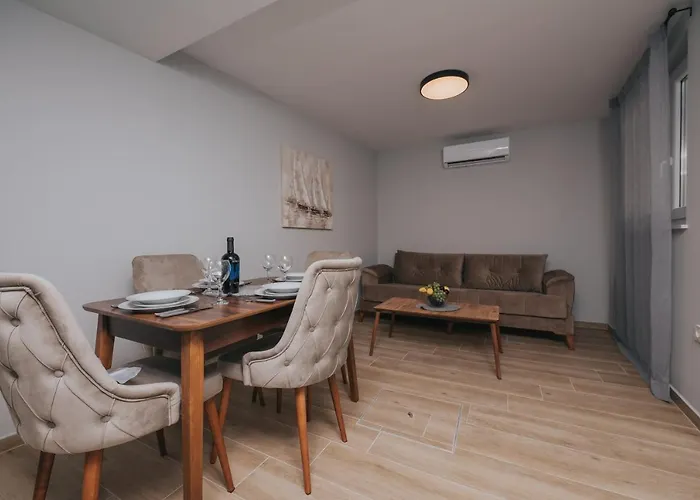 Virgine Maria I Apartment *